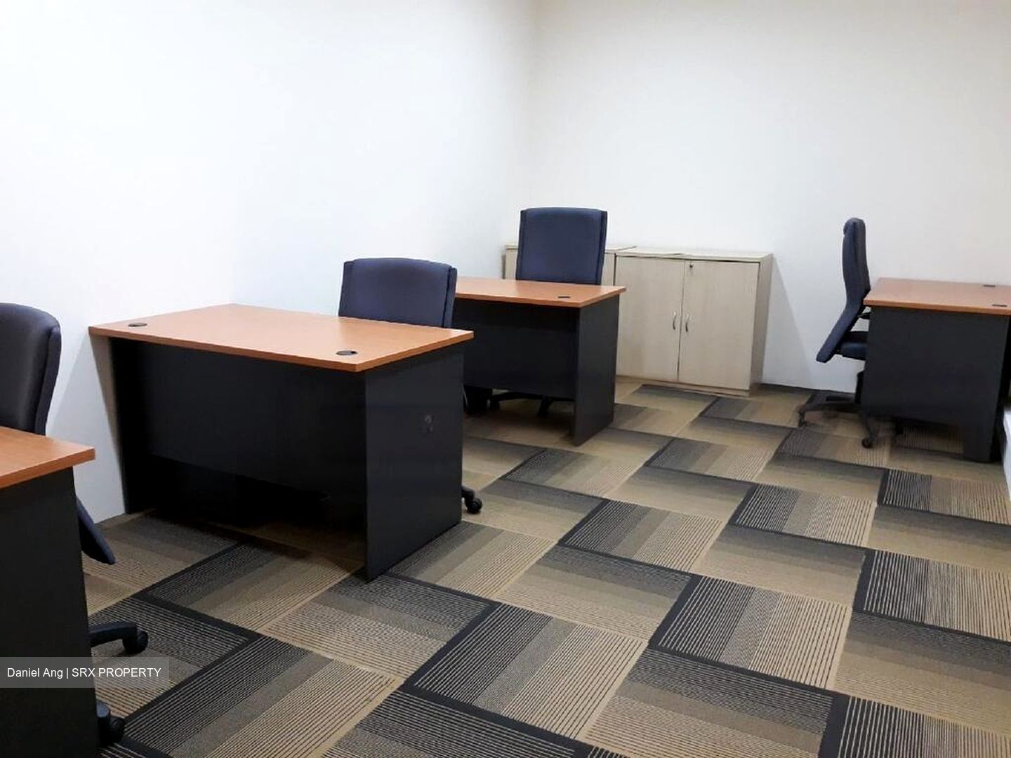 Redhill Forum (D3), Factory #455191521